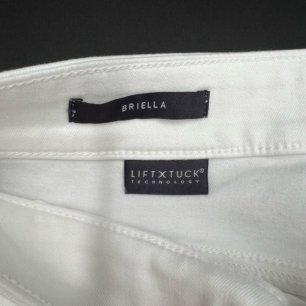 New Women's NYDJ (Not Your Daughters Jeans) Brielle 11"inseam Jean short size 4. - Picture 4 of 8